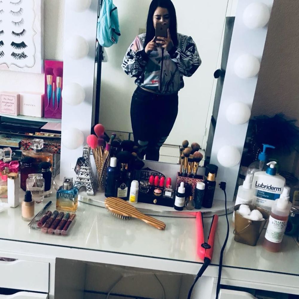 Meet your Posher, Areli